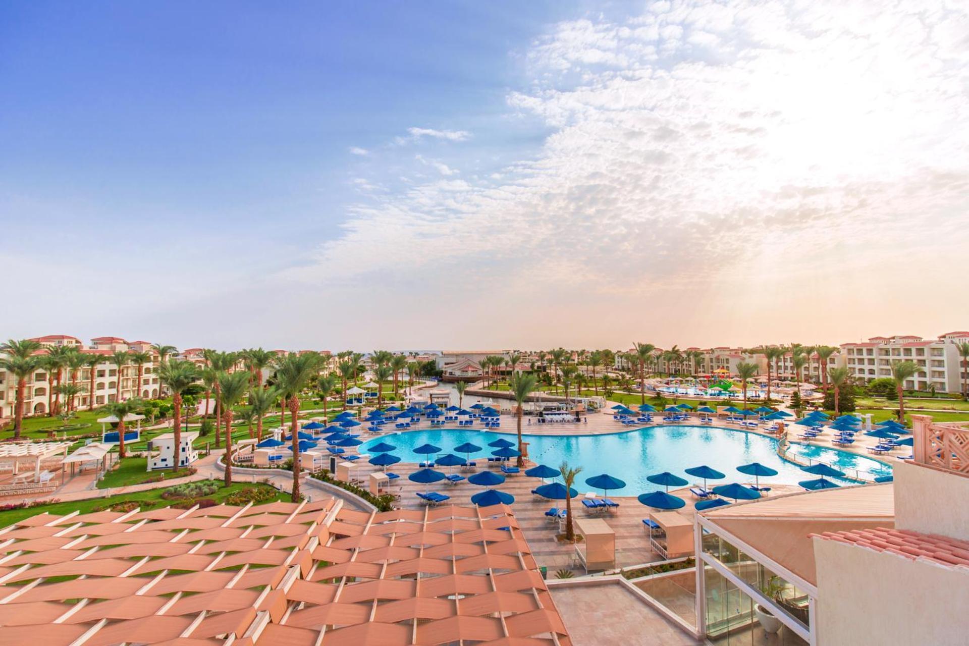 Pickalbatros Dana Beach Resort - Aqua Park Hurghada Exterior photo Hilton Sharm El Sheikh Resort